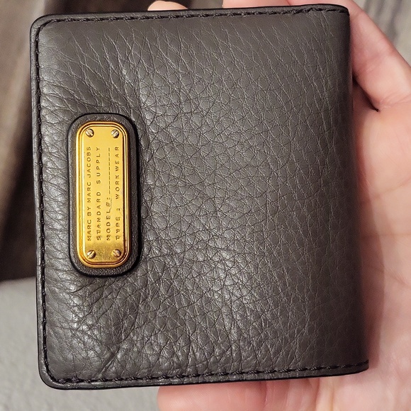 Marc Jacobs Wallet - Picture 1 of 6